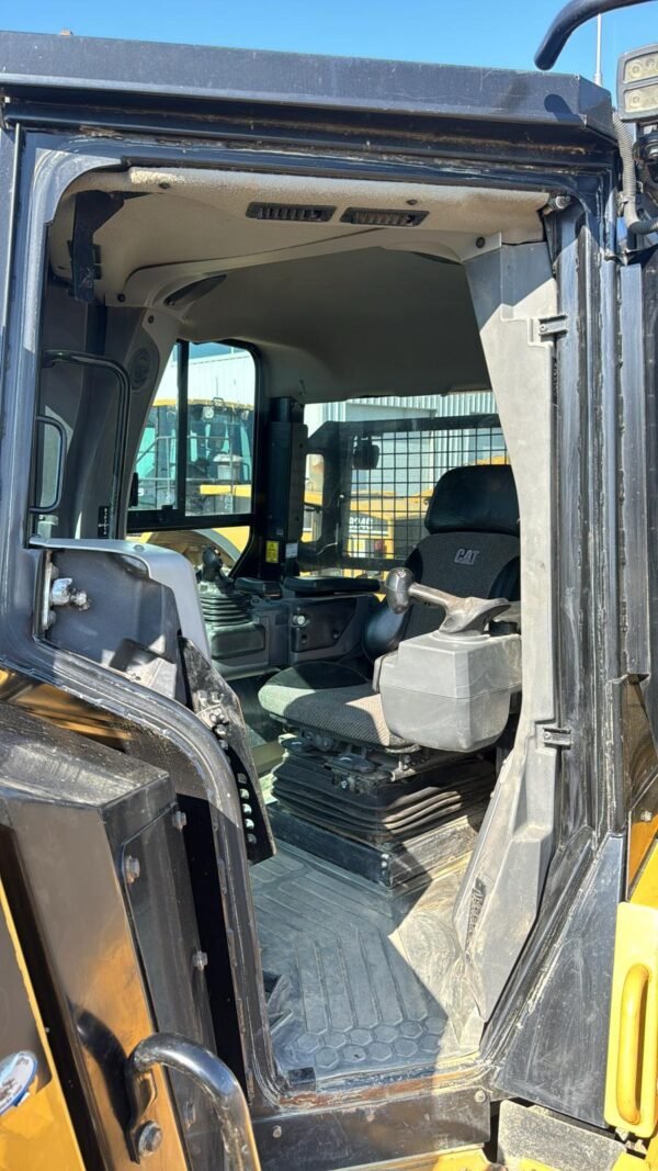 2016 Caterpillar D7E LGP Crawler Dozer