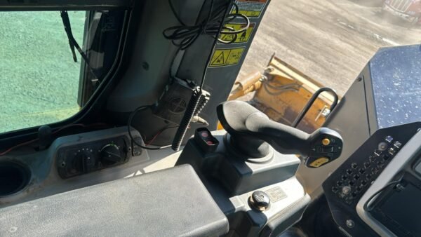 2016 Caterpillar D7E LGP Crawler Dozer
