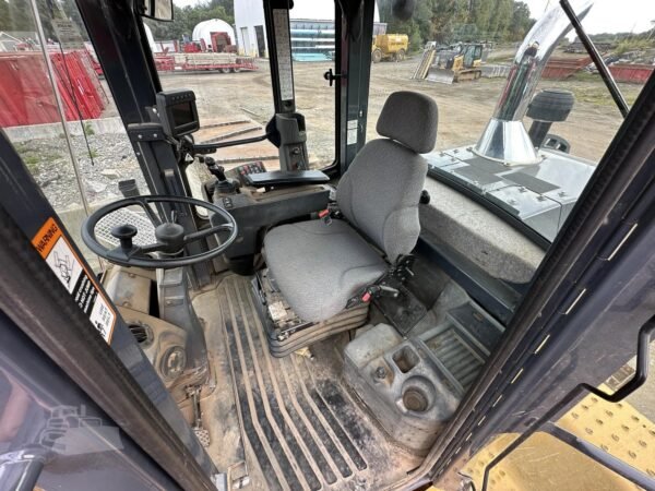 2016 John Deere 524K Wheel Loader