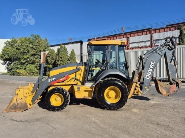 2017 John Deere 310L 4WD Loader Backhoe