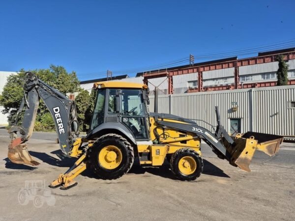 2017 John Deere 310L 4WD Loader Backhoe