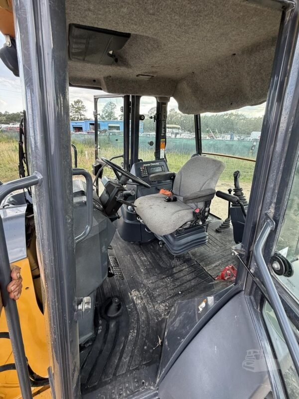 2017 John Deere 410L 4x4 Loader Backhoe