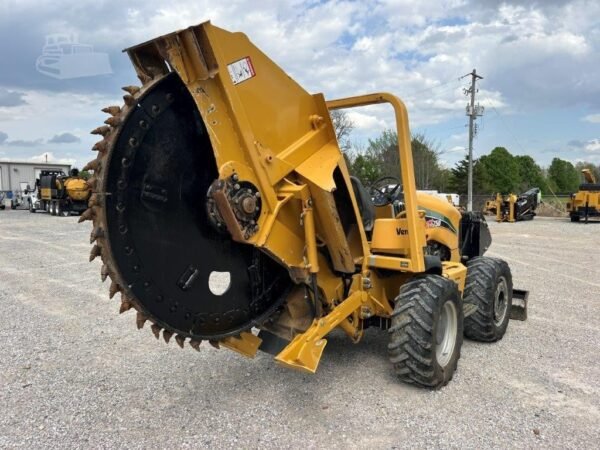2017 Vermeer RTX750 Ride-On Trencher