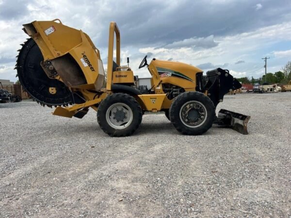 2017 Vermeer RTX750 Ride-On Trencher