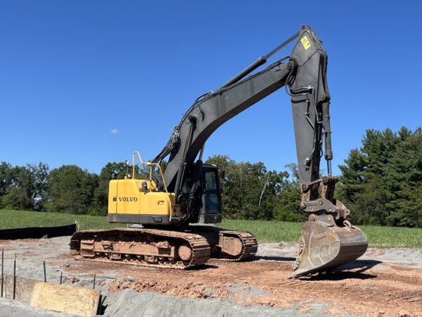 2017 Volvo ECR305CL Hydraulic Excavator