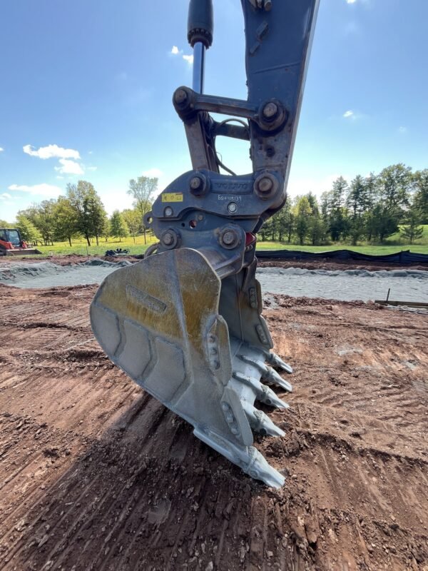 2017 Volvo ECR305CL Hydraulic Excavator