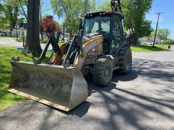 2018 Case 590SN 4WD Loader Backhoe