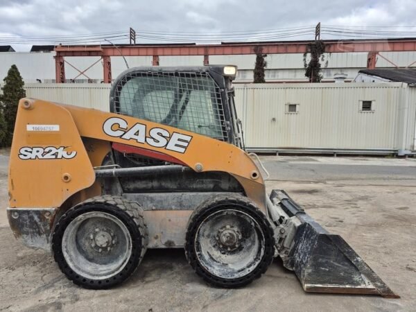 2018 CASE SR210 Wheel Skid Steer Loader