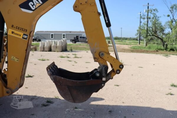 2018 Caterpillar 420F2 4WD Backhoe Loader