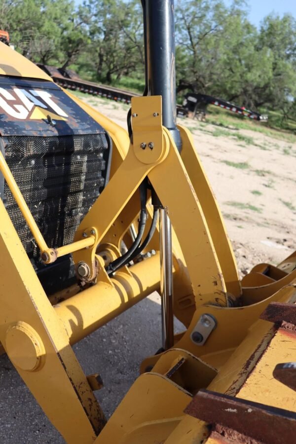 2018 Caterpillar 420F2 4WD Backhoe Loader