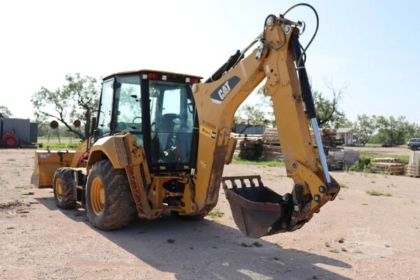 2018 Caterpillar 420F2 4WD Backhoe Loader