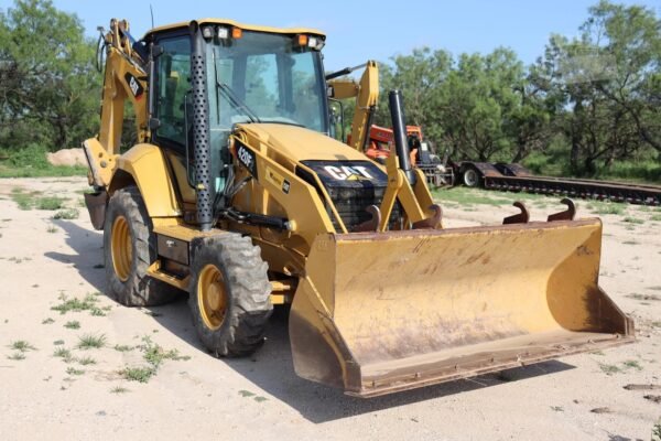 2018 Caterpillar 420F2 4WD Backhoe Loader