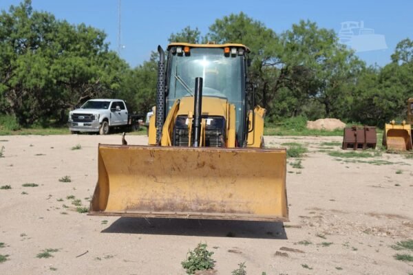 2018 Caterpillar 420F2 4WD Backhoe Loader