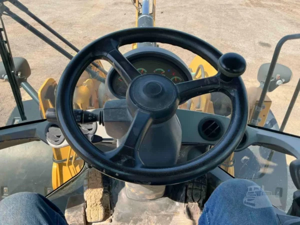 2018 Caterpillar 926M Wheel Loader