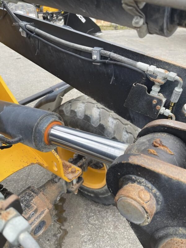 2018 JCB 407 Wheel Loader