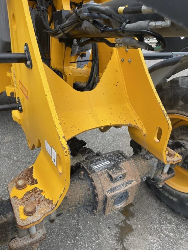 2018 JCB 407 Wheel Loader