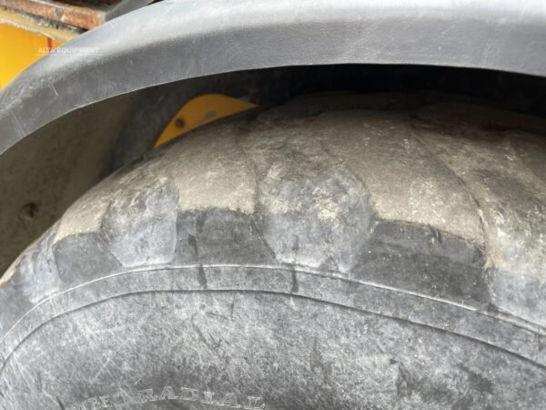 2018 JCB 407 Wheel Loader