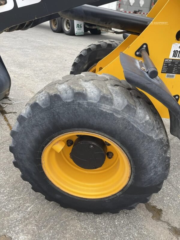 2018 JCB 407 Wheel Loader