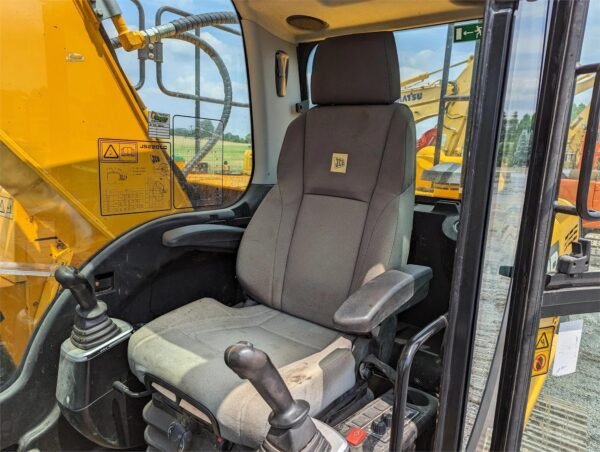 2018 JCB JS220 LC Crawler Excavator