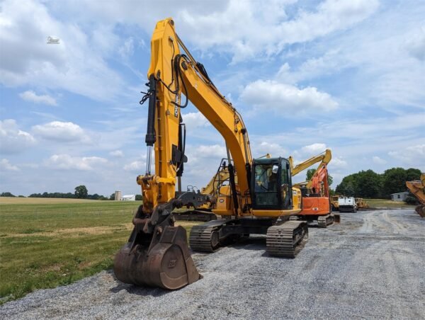 2018 JCB JS220 LC Crawler Excavator