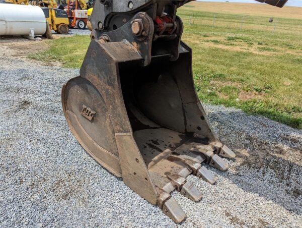 2018 JCB JS220 LC Crawler Excavator