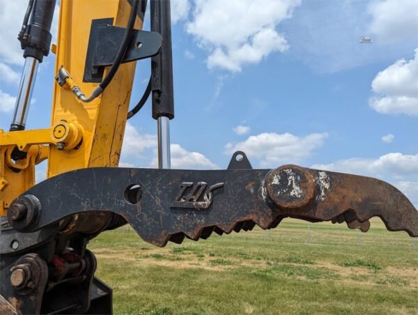 2018 JCB JS220 LC Crawler Excavator