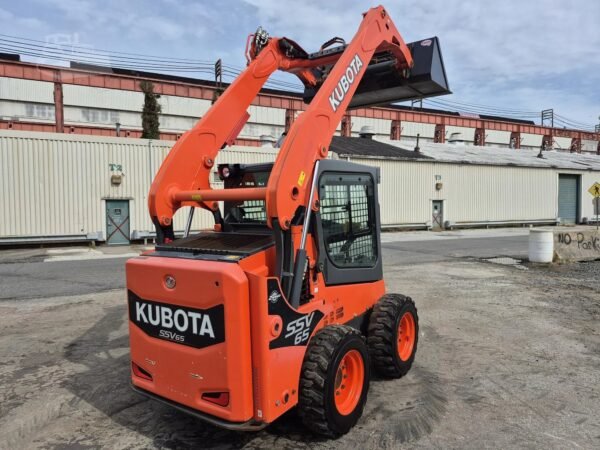 2018 Kubota SSV65 Skid Steer Loader