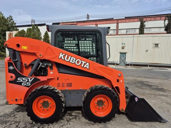2018 Kubota SSV65 Skid Steer Loader
