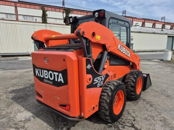 2018 Kubota SSV65 Skid Steer Loader