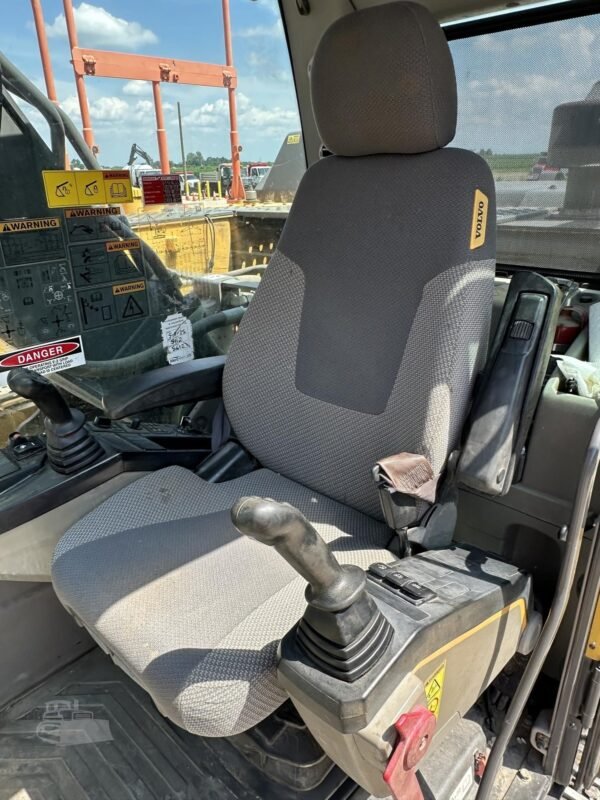 2018 Volvo EC220EL Hydraulic Excavator