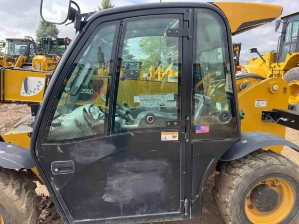 2019 Caterpillar TH255C Telehandler