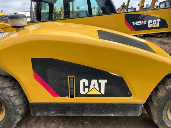 2019 Caterpillar TH255C Telehandler