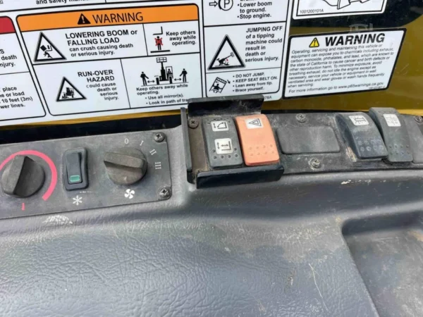 2019 Caterpillar TH255C Telehandler