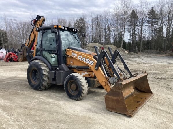 2020 CASE 580SN Loader Backhoe