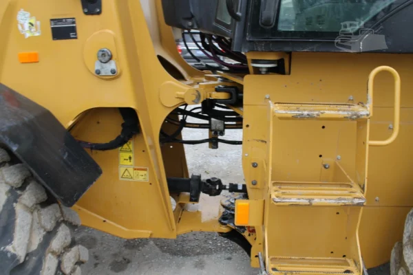 2020 Caterpillar 914M Wheel Loader