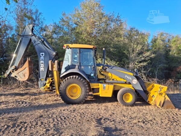 2020 John Deere 710L Loader Backhoe