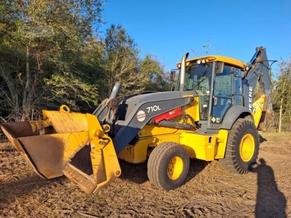 2020 John Deere 710L Loader Backhoe