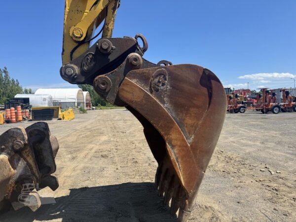 2020 Komatsu PC360 LC-11 Hydraulic Excavator