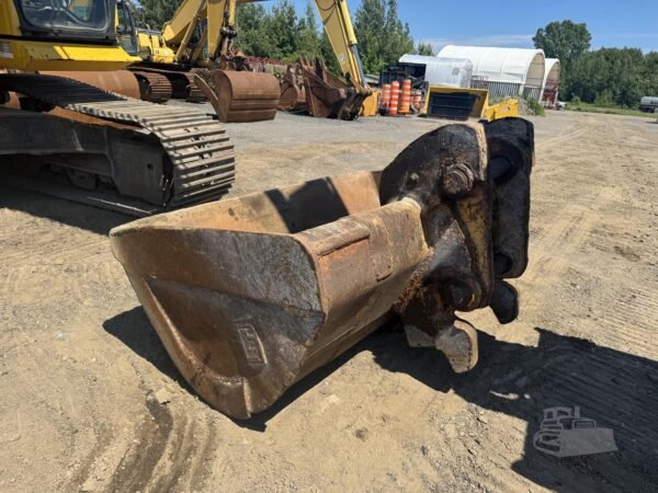 2020 Komatsu PC360 LC-11 Hydraulic Excavator