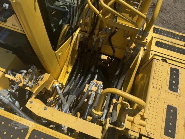 2020 Komatsu PC360 LC-11 Hydraulic Excavator