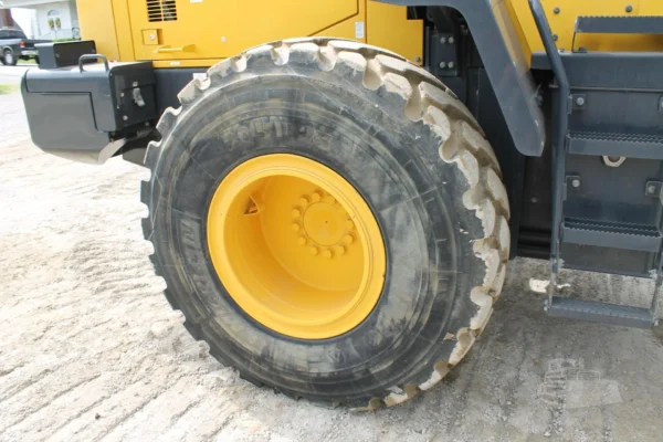 2020 Komatsu WA200-8 Wheel Loader