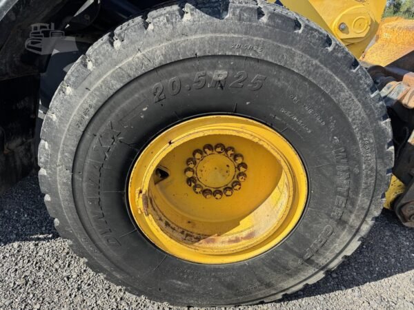 2020 Komatsu WA320-8 Wheel Loader
