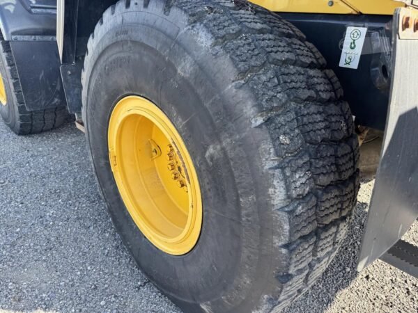 2020 Komatsu WA320-8 Wheel Loader