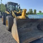 2020 Komatsu WA320-8 Wheel Loader