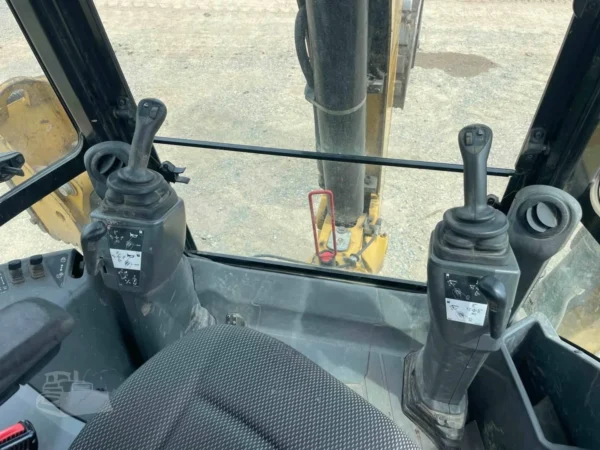2021 Caterpillar 420 4WD Backhoe Loader