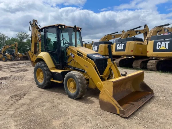 2021 Caterpillar 420 4WD Backhoe Loader