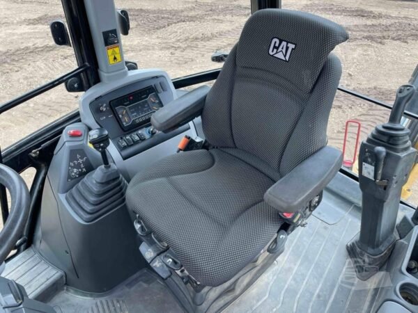 2021 Caterpillar 420 4WD Backhoe Loader