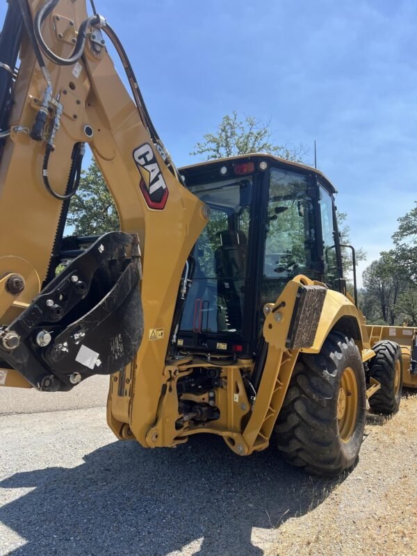 2021 Caterpillar 420 Loader Backhoe