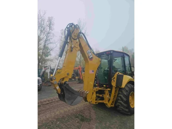 2021 Caterpillar 420 XE 4WD Loader Backhoe