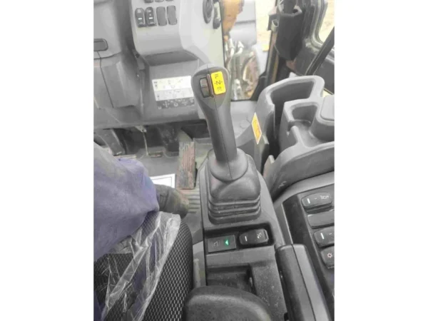 2021 Caterpillar 420 XE 4WD Loader Backhoe